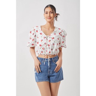 ESP เสื้อเบลาส์ลายสตรอเบอร์รี่ ผู้หญิง สีขาว | Puff Sleeve Strawberry Print Blouse | 5725