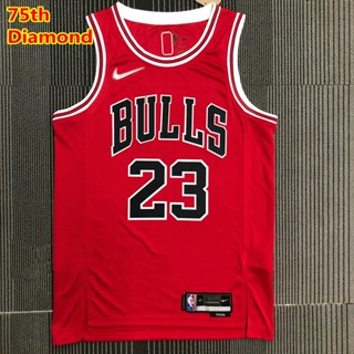 เสื้อกีฬาบาสเก็ตบอล ลาย NBA Chicago Bulls สําหรับผู้ชาย #เสื้อกีฬาแขนสั้น ลายทีมชาติสวิงแมน 23 Michael Jordan Edition ครบรอบ 75 ปี ประดับเพชร สีแดง สไตล์เรโทร 906039