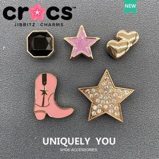 Jibbitz crocs charms หัวเข็มขัดโลหะ สีชมพู สําหรับตกแต่งรองเท้า