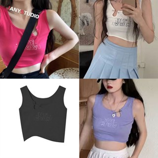 พร้อมส่ง เสื้อครอปสั้นสีพื้นๆ เสื้อครอปเเขนกุด เเต่งกลวงอกด้านหน้า