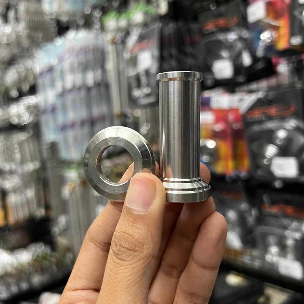 น็อตบูชคันเกียร์+คันสตาร์ท WAVE 1 2 5เก่า I/S/R ขายเป็นคู่ ได้2ชิ้น THE // HATYAI168