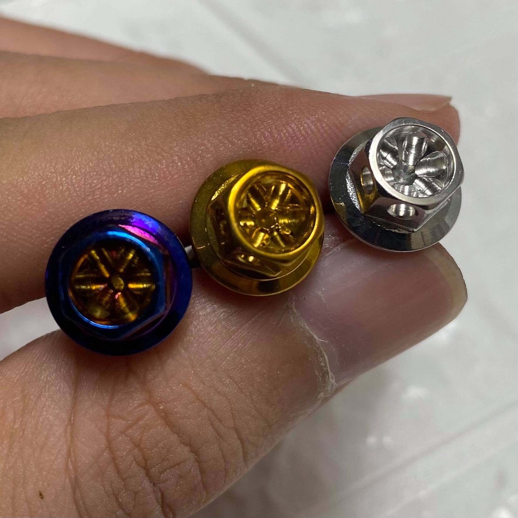 น็อตติดชิวหน้า สำหรัNMAX XMAX AEROX ADV หัวเจาะดาว 1ชดมี4ตัว (น๊อตเลส เอร์8 ยาว25มิล M5x25) ใส่ชิวหน