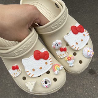 CROCS ชุดอุปกรณ์เสริม จี้การ์ตูน Hello Kitty โดนัท สพันจ์บ็อบ กิ๊บติดรองเท้า สําหรับผู้หญิง