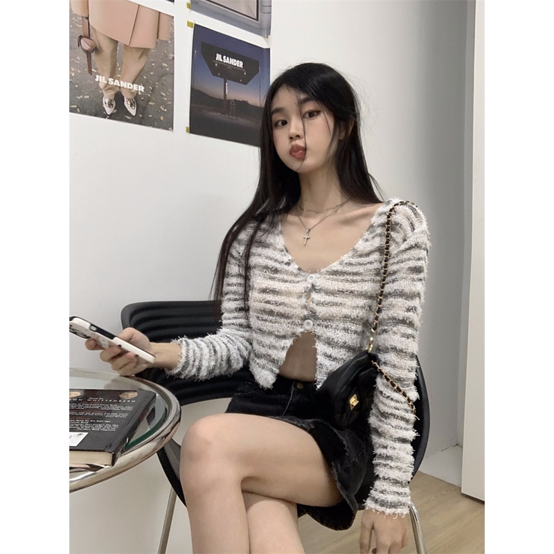 Maze*พร้อมส่งจ้า*เสื้อไหมพรมแขนยาว ลายทางน่ารักมาก ผ้านุ่มสบาย( y2601) ราคา ถูกที่สุด ดีลบีเคเค แกลเลอรีภาพที่ 8
