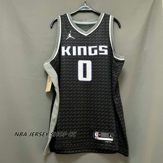 【คุณภาพสูง】ใหม่ ของแท้ NBA Sacramento Kings ปี 2022-23 สําหรับผู้ชาย #0 เสื้อกีฬาแขนสั้น ลาย Malik Monk Statement Edition สีดํา