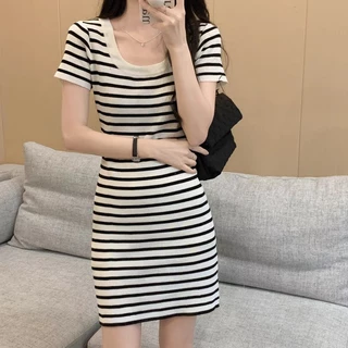 Vogue🌟พร้อมส่ง🌟 ชุดเดรสไหมพรมแขนสะเน ดีเทลายทางคอกลมน่ารัก (88617) -C
