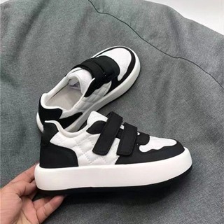 Velcro รองเท้าผ้าใบลําลอง ผ้าสักหลาด หัวกลม สีขาว น้ําหนักเบา สําหรับสตรี เหมาะกับการเล่นกีฬา 2023