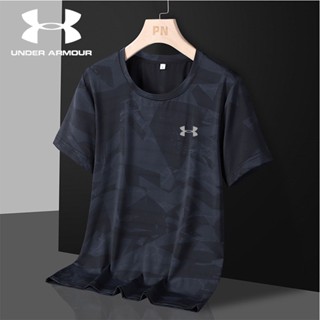 UNDER ARMOUR [L-6XL] เสื้อยืดคอกลม แขนสั้น ผ้าเรยอน พิมพ์ลาย ดูดซับเหงื่อ แห้งเร็ว ระบายอากาศ เหมาะกับการวิ่ง เล่นกีฬา ฤดูร้อน สําหรับผู้ชาย