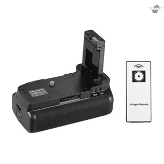 {fly} Vertical Battery Grip Holder for  D5100 D5200 DSLR Camera EN-EL 14 Battery Powered with IR Remote Control