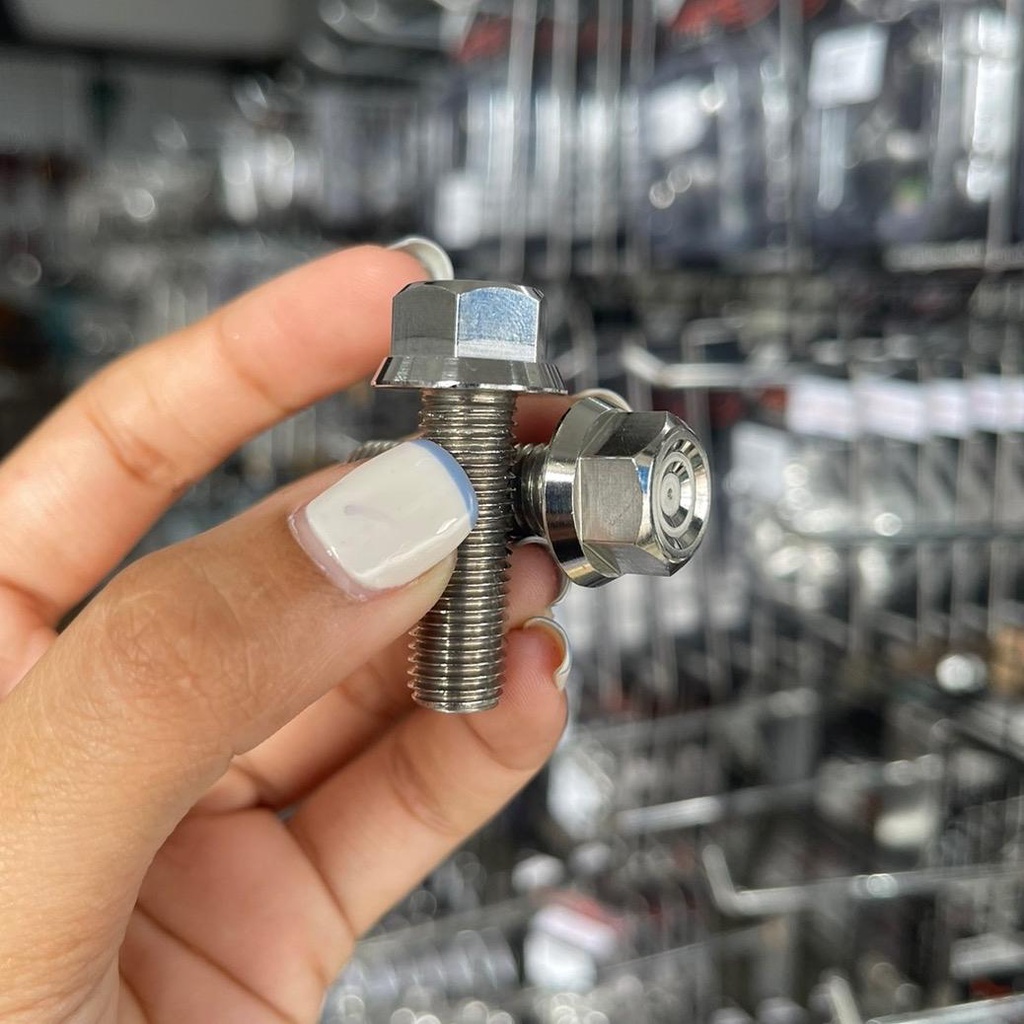 น็อตตัวผู้ยึดโช้ค W125อามปลาวาฬ/อามเนียม 1ชุดได้2ตัว (หัวจี้ลายเหลี่ยม) // NB_Motor