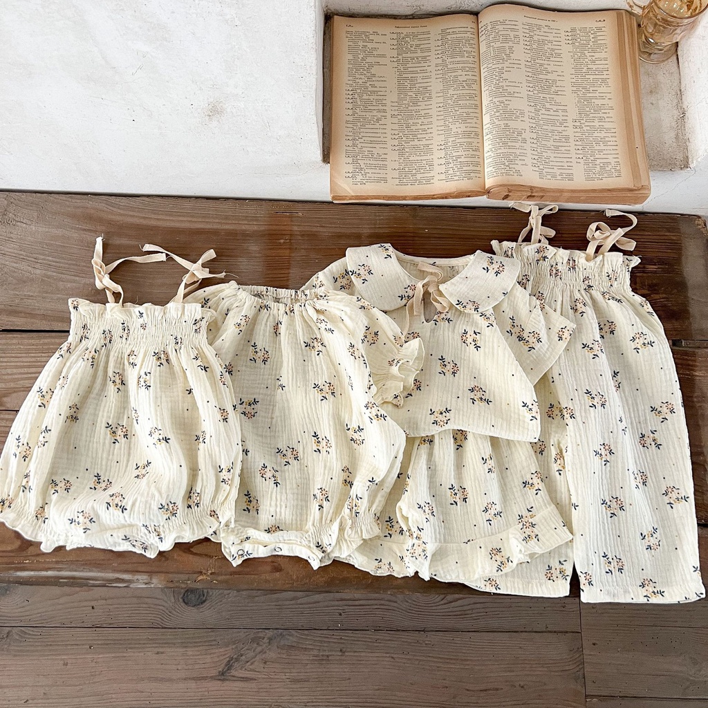 ชุดจั๊มสูท ผ้าฝ้ายแท้ ลายดอกไม้ และกางเกงขาสั้น เอวสูง แต่งระบาย สําหรับเด็กทารกแรกเกิด