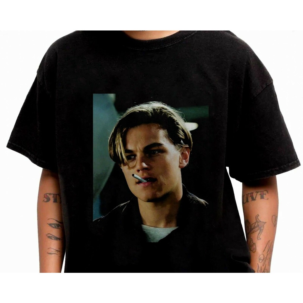 เสื้อยืด ผ้าฝ้าย 100% พิมพ์ลาย Leonardo Dicaprio Leo Dicaprio Titanic ของขวัญ สําหรับผู้ชาย และผู้หญ