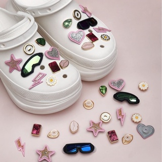 【ชุดสีชมพู】jibbitz Ccrocs Pins crocs clog jibbitz	หัวเข็มขัด สําหรับตกแต่ง