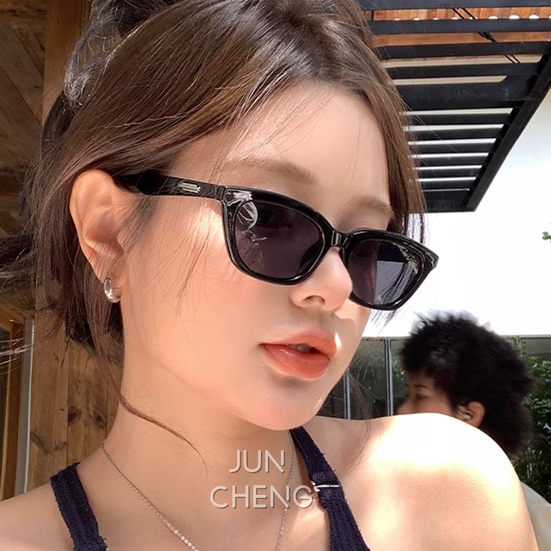 แว่นตากันแดด กรอบสีดํา ทรงสี่เหลี่ยมผืนผ้า ป้องกันรังสียูวี คุณภาพสูง สไตล์เกาหลี และยุโรป และอเมริกา สําหรับผู้หญิง และผู้ชาย