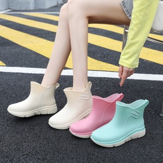 รองเท้ากันฝนผู้ใหญ่ กันน้ำป้องกันการลื่นด้านล่างหนาแฟชั่น rain boots รองเท้ากันฝน