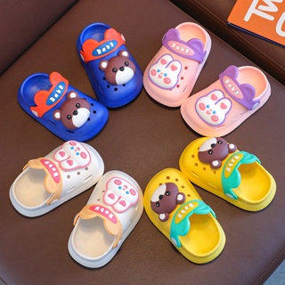 Crocs รองเท้าแตะลําลอง ลายการ์ตูน น้ําหนักเบา เหมาะกับเดินชายหาดกลางแจ้ง สําหรับเด็ก