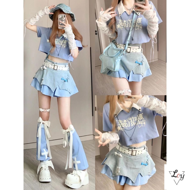 เสื้อแขนสั้นสไตล์อเมริกันสุดทันสมัยสำหรับฤดูร้อน จับคู่กับกระโปรงยีนส์คอตุ๊กตาแบบไม่สมมาตร ชุดผู้หญิง เสื้อแขนสั้นใหม่พร้อมกระโปรงยีนส์ ชุดแฟชั่นฤดูร้อนสำหรับผู้หญิง