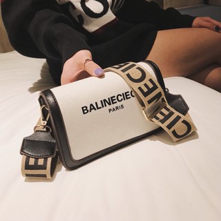 Small Square Bag Womens New Black กระเป๋าสะพายไหล่ Messenger Bag Simple Fashion Shoulder Bag