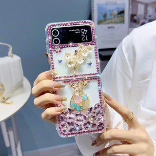 เคสโทรศัพท์มือถือ ซิลิโคน ใส กันกระแทก ลายดอกไม้ ประดับเพชร ไข่มุก หรูหรา สําหรับ Samsung Galaxy Z Flip 4 3 2 1