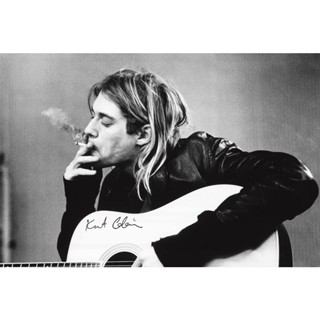 โปสเตอร์ Kurt Cobain พร้อมกีตาร์ สีดํา และสีขาว