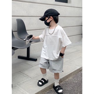 พร้อมส่ง เสื้อยืดแขนสั้น ผ้าฝ้ายแท้ และกางเกงขาห้าส่วน แฟชั่นฤดูร้อน สไตล์เกาหลี สําหรับเด็ก