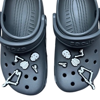 การ์ตูนผี ร่างกาย Jibits Crocs กะโหลก Jibbits เสน่ห์ โครงกระดูก Jibitz ถ้วย สําหรับผู้หญิง รองเท้า อุปกรณ์เสริม เสน่ห์ รองเท้า หมุด ตกแต่ง