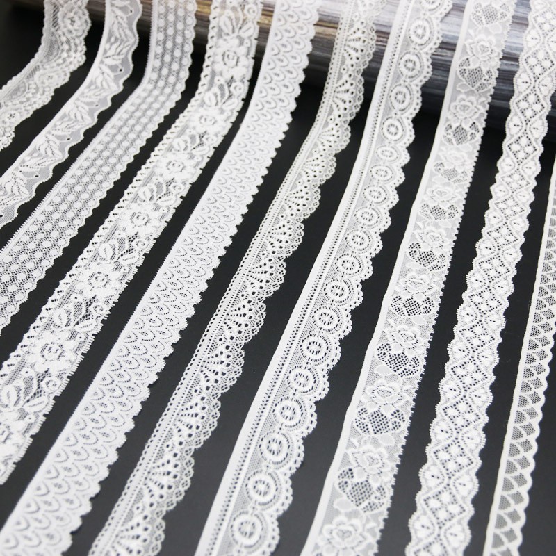 ริบบิ้นผ้าลูกไม้ แบบยืดหยุ่น สีขาว สําหรับตกแต่งเสื้อผ้า DIY (5 เมตร ต่อมือ)