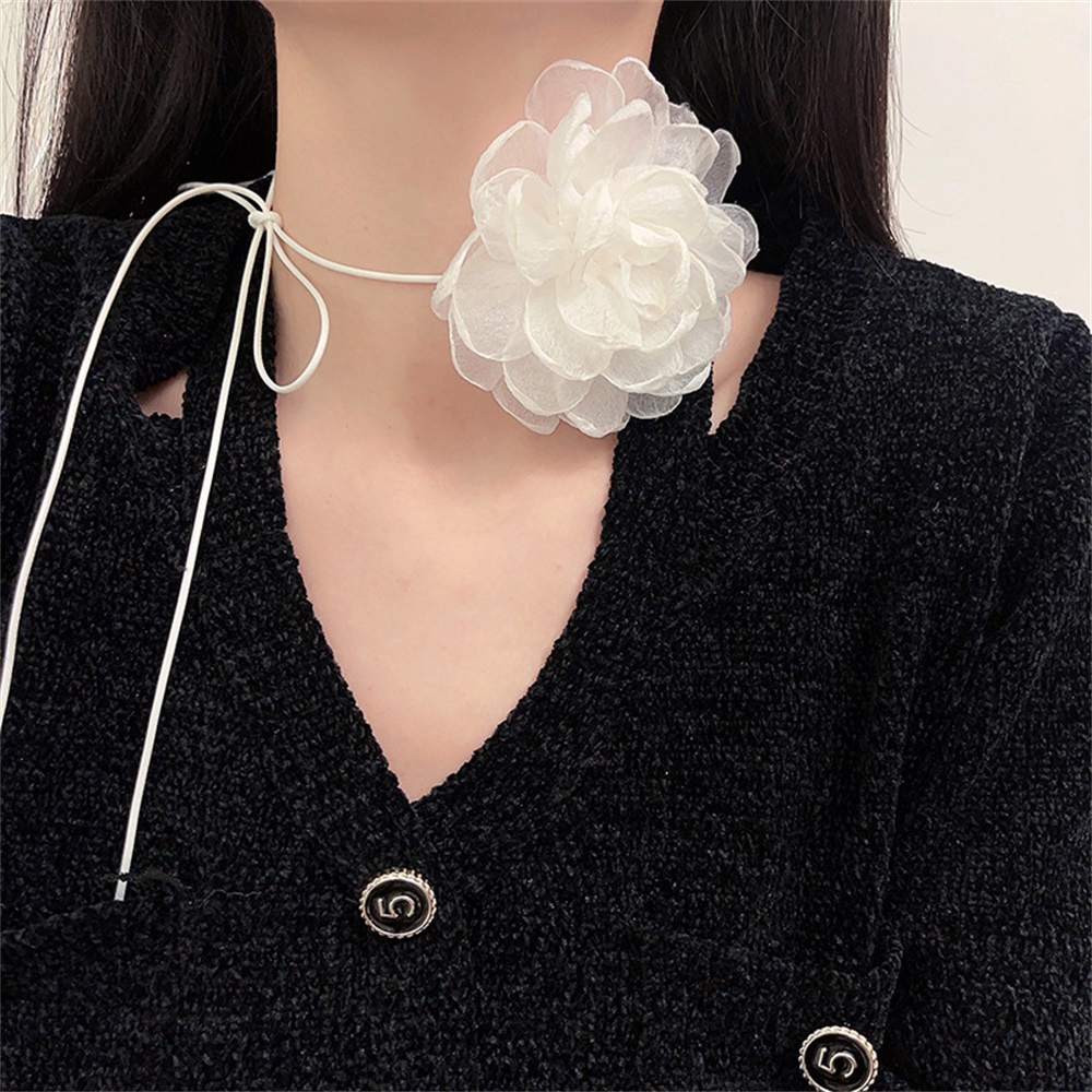 เครื่องประดับ สร้อยคอโชคเกอร์ จี้ดอกคามิเลีย สีดํา สีขาว เหมาะกับของขวัญ สไตล์วินเทจ สําหรับผู้หญิง