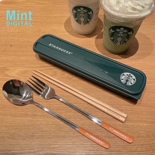 Starbucks 3 In 1 ชุดช้อนส้อมสเตนเลส สามชิ้น​​​​​​​ ช้อนส้อมตะเกียบไม้ กันลื่น