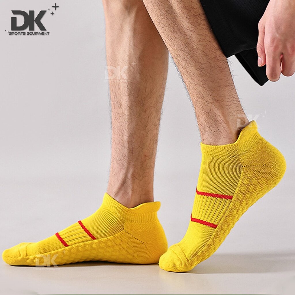 DK ถุงเท้าวิ่ง พื้นหนาพิเศษ ใส่เล่นกีฬา ลดแรงกดทับ นุ่มสบายเท้า สำหรับผู้ชาย และหญิง (1 คู่)