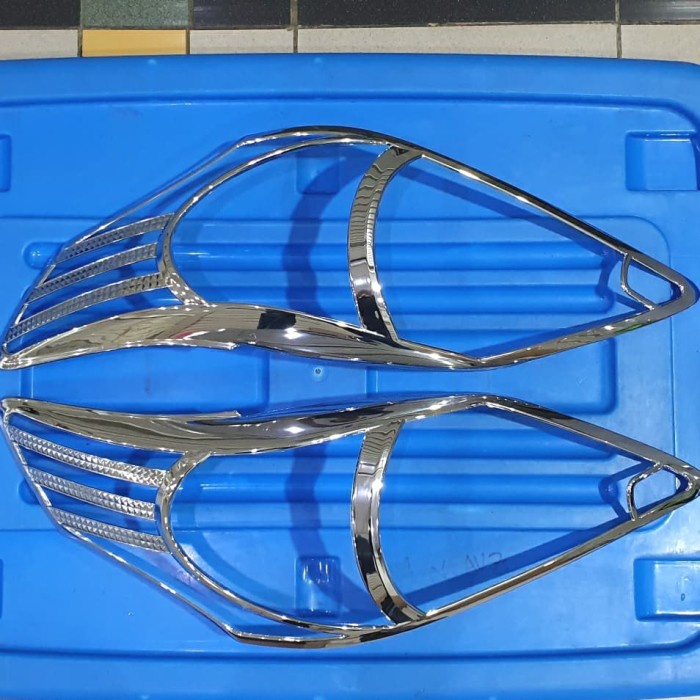 Chrome Garnish สําหรับไฟหน้า GRAND INNOVA 2012-2015