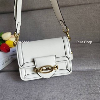 กระเป๋าสะพายสีขาว COA C8440 HERO CROSSBODY