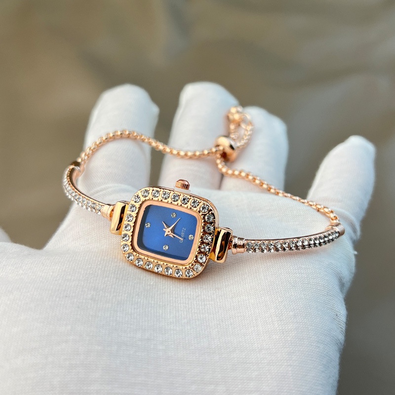 แฟชั่นใหม่สร้อยข้อมือเพชรย้อนยุคหรูหรานาฬิกาสี่เหลี่ยมเล็กซอกแสงหรูหราสร้อยข้อมือนาฬิกาสุภาพสตรี