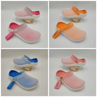 รองเท้าลำลองแฟชั่น สไตล์ Crocs LiteRide Clog **โดนแดดเปลี่ยนสีได้**