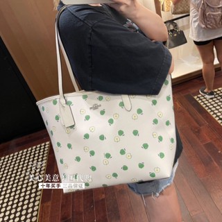 City Tote With Apple Print C4119 กระเป๋าสะพายข้าง COAC H กระเป๋าช้อปปิ้งสุภาพสตรี กระเป๋าถือ