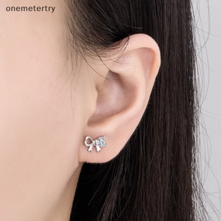 Onem ต่างหูสตั๊ด ประดับโบว์ คริสตัล สีเงิน น่ารัก เครื่องประดับแฟชั่น สําหรับผู้หญิง 1 คู่