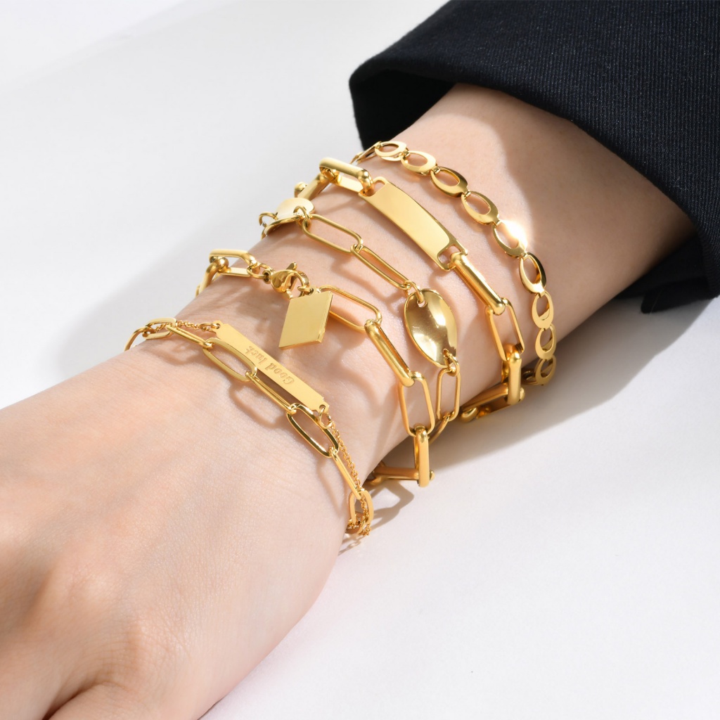 สไตล์ใหม่ สร้อยข้อมือโซ่ สเตนเลส 18K ทรงเรขาคณิต สีทอง ซ้อนกัน เรียบง่าย แฟชั่น