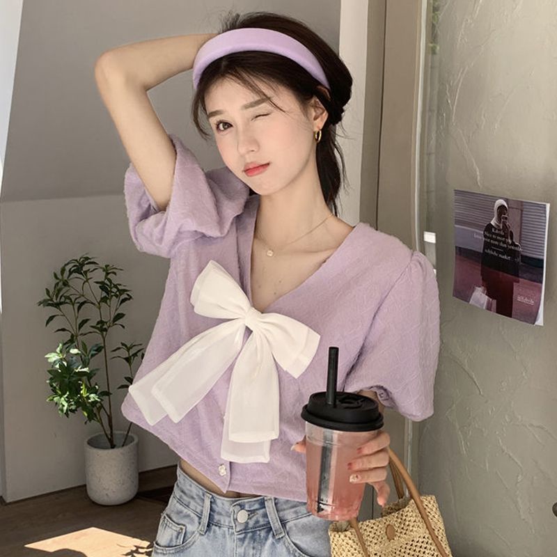 Classy .girl～เสื้อเชิ้ต ผีเสื้อปมคอวีเสื้อแขนสั้นฟอง ฝรั่งเศสมีสไตล์และเซ็กซี่ดูผอมบางรุ่นสั้นแขนสั้น#DZ00381