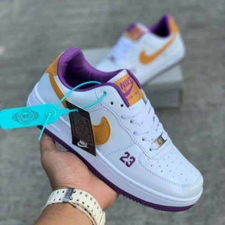 ใหม่ AIR force 1 รองเท้าผ้าใบลําลอง เหมาะกับการเล่นบาสเก็ตบอล สําหรับผู้ชาย ผู้หญิง (ไซซ์ 36-45) UMJN