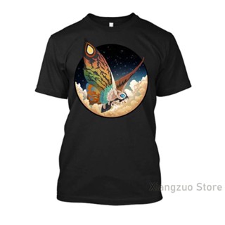 ขายดี เสื้อยืดลําลอง ผ้าฝ้าย แขนสั้น พิมพ์ลาย Mothra by Mythka สําหรับผู้ชาย 2023