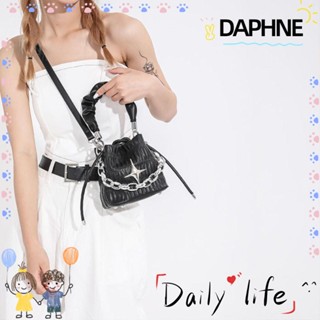 Daphne กระเป๋าสะพายไหล่ หนัง PU ทรงบักเก็ต แต่งสายโซ่คล้อง ขนาดเล็ก สีพื้น แฟชั่นสําหรับสตรี