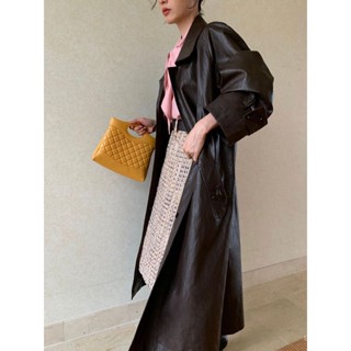 [Autumn NEW Product] interpretation of the NEW OPEN2023 early autumn retro advanced sense long knee-length leather coat womens loose coat 83562 ZMZB