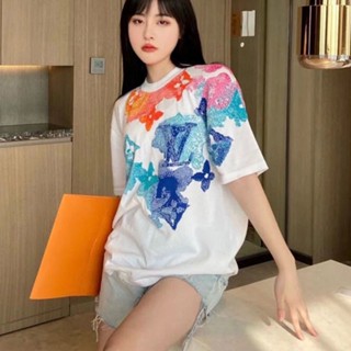 ใหม่ เสื้อยืดแขนสั้น คอวี พิมพ์ลายสีน้ํา หมึก L สีมัดย้อม แฟชั่นฤดูร้อน สําหรับผู้ชาย และผู้หญิง 2023