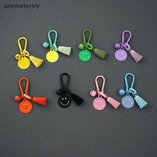 Onem พวงกุญแจโลหะ จี้การ์ตูนหน้ายิ้มน่ารัก สองด้าน สีแคนดี้ เครื่องประดับ สําหรับตกแต่งรถยนต์ ของขวัญวันเกิด