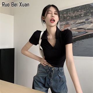 RUO BEI XUAN เสื้อยืดสตรีแขนสั้นฤดูร้อนใหม่สไตล์เกาหลีโปโลคอปกครอบตัดด้านบน