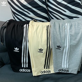 Adidas กางเกงขาสั้น ผ้าฝ้าย 100% ทรงหลวม ปักลายโลโก้ สําหรับผู้ชาย และผู้หญิง