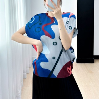 Miyake เสื้อยืดลําลอง แขนสั้น จับจีบ พิมพ์ลาย ทรงหลวม ระดับไฮเอนด์ เข้ากับทุกการแต่งกาย แฟชั่นฤดูร้อน สําหรับสตรี