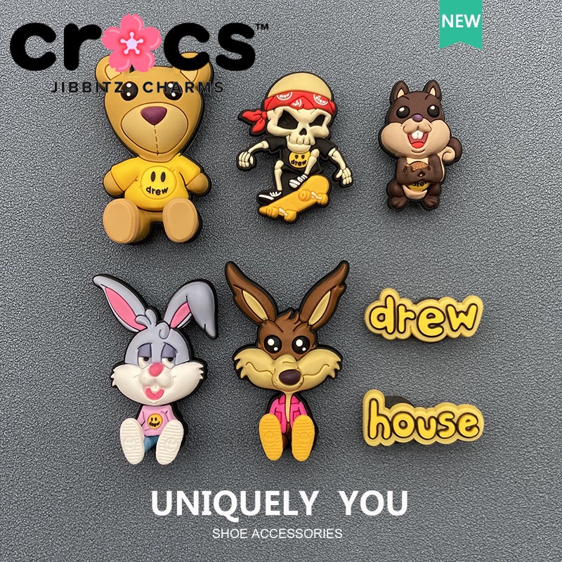 Jibbitz crocs charms หัวเข็มขัดรองเท้า 3D drew house สร้างสรรค์ ตกแต่งหัวเข็มขัด