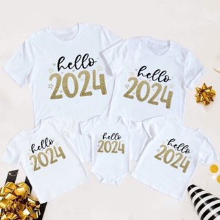 ชุดเสื้อยืด พิมพ์ลาย Hello New Year Family 2024 สําหรับครอบครัว แม่ และเด็ก