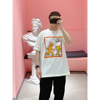 เสื้อยืดแขนสั้น ผ้าฝ้าย พิมพ์ลายการ์ตูน Keith Harings UFO ทรงหลวม สําหรับคู่รัก